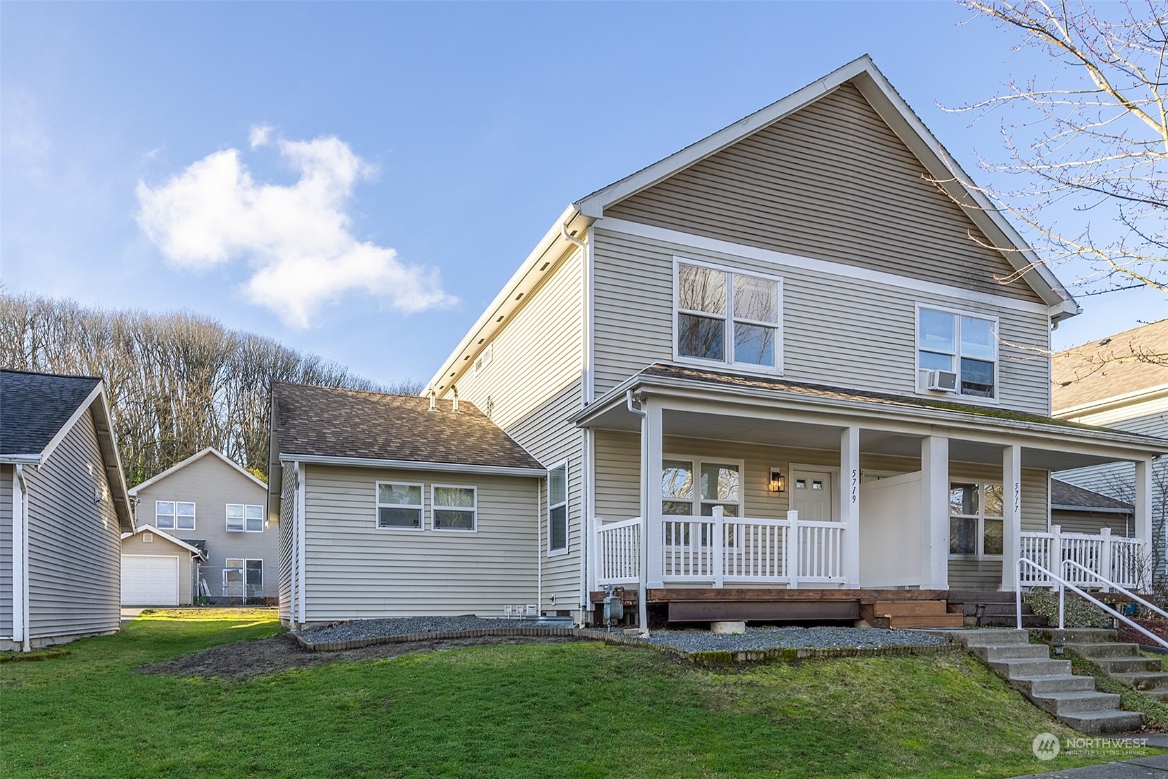 5719 33rd Avenue S Seattle WA 98118