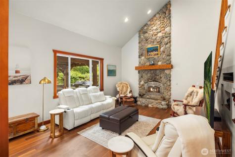 12619 444th Avenue SE North Bend WA 98045