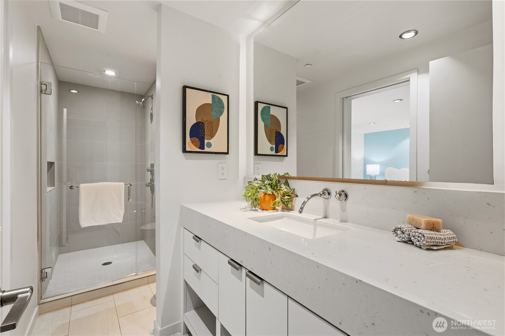 9135 NE 19th Street Clyde Hill WA 98004