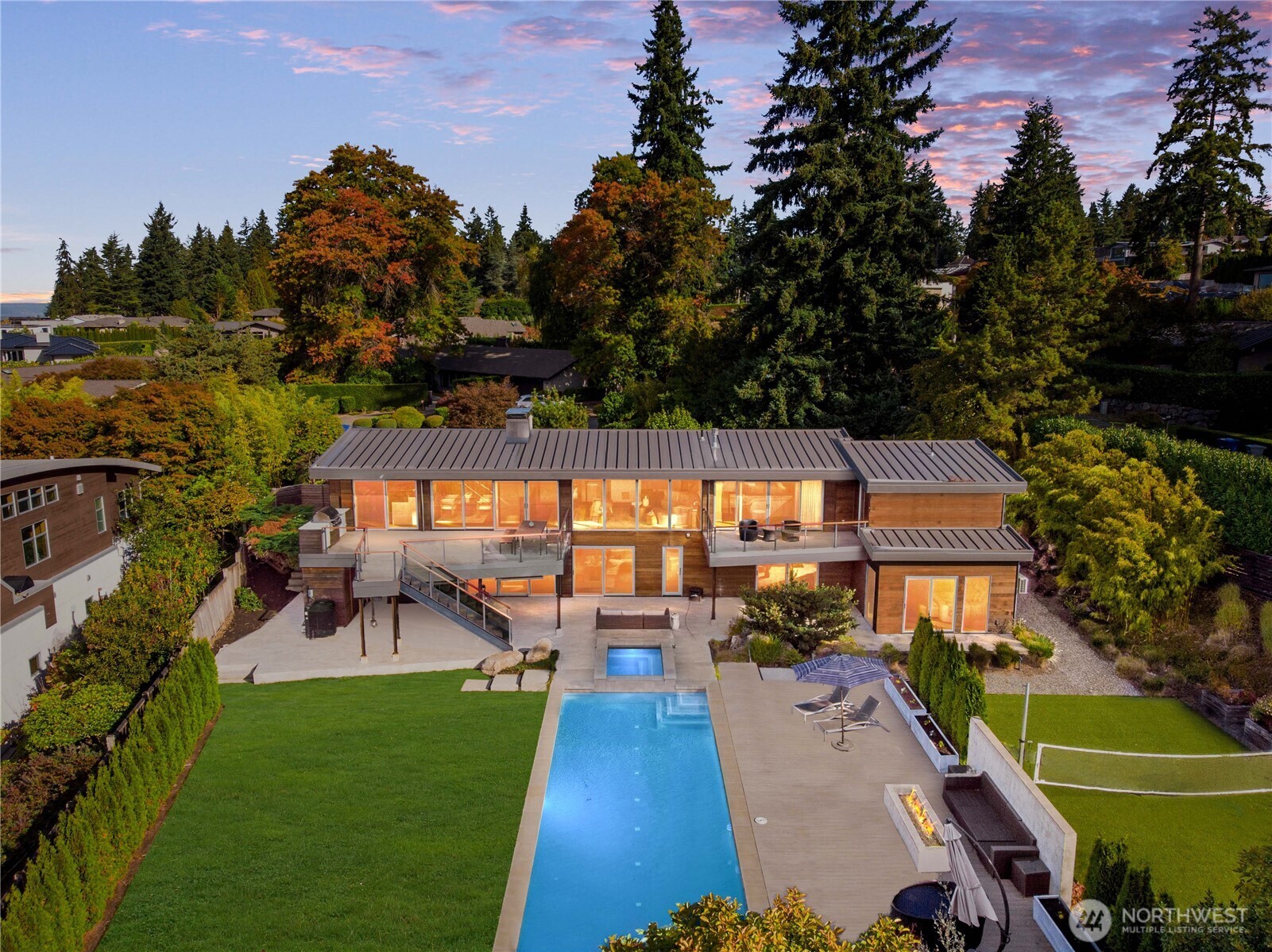 9135 NE 19th Street Clyde Hill WA 98004