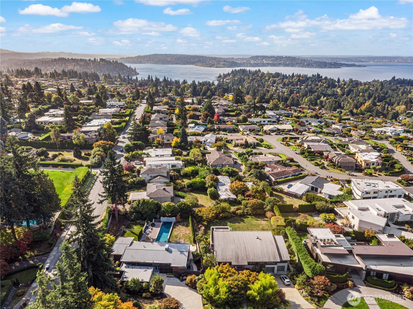 9135 NE 19th Street Clyde Hill WA 98004