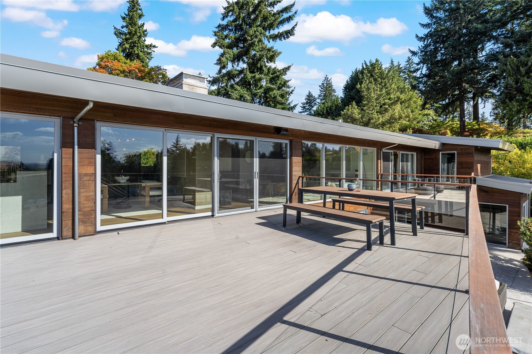9135 NE 19th Street Clyde Hill WA 98004