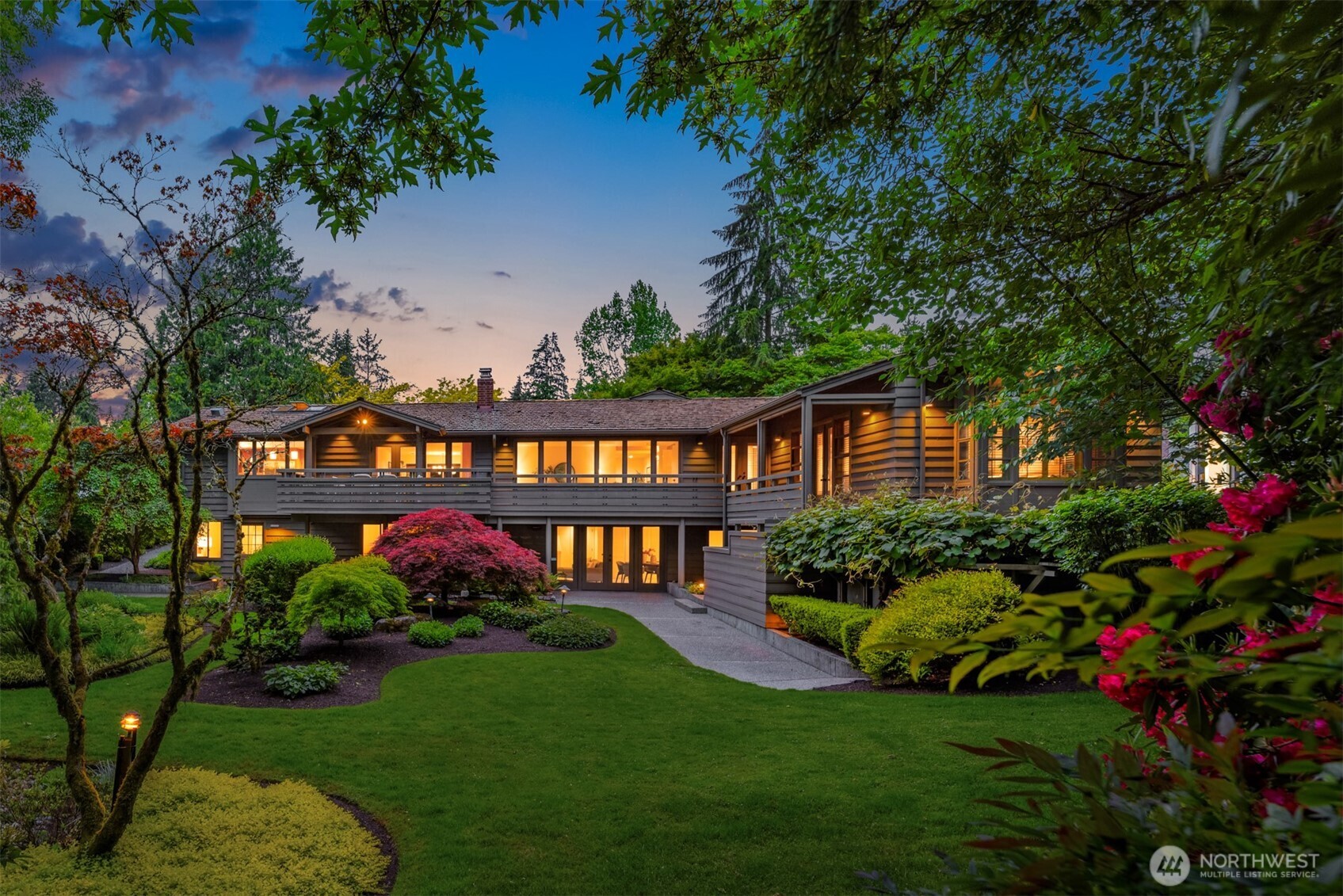 2420 82nd Avenue NE Medina WA 98039