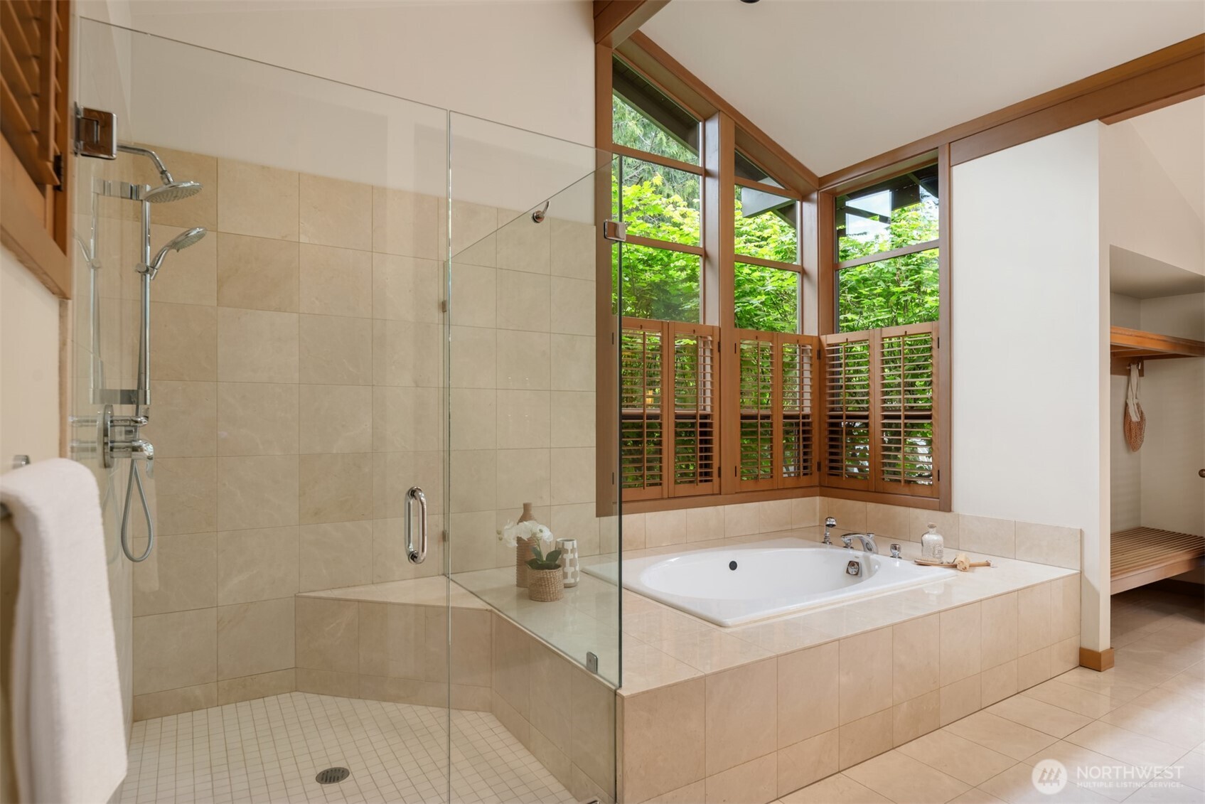 2420 82nd Avenue NE Medina WA 98039