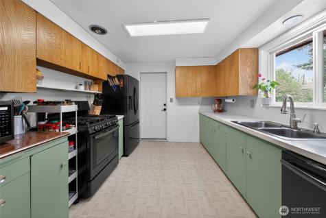 646 SE Ely Street Oak Harbor WA 98277