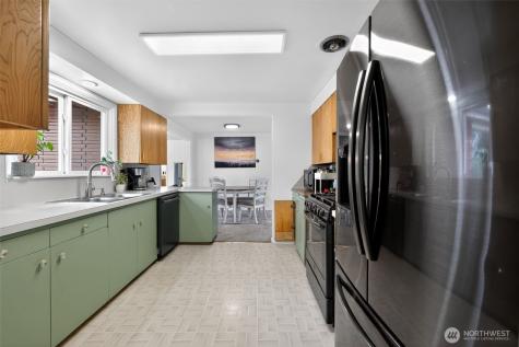 646 SE Ely Street Oak Harbor WA 98277