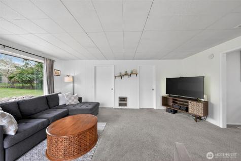 646 SE Ely Street Oak Harbor WA 98277