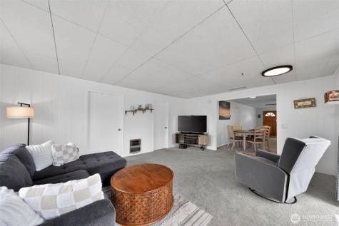 646 SE Ely Street Oak Harbor WA 98277