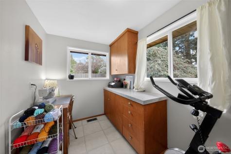 646 SE Ely Street Oak Harbor WA 98277