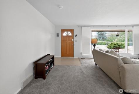 646 SE Ely Street Oak Harbor WA 98277