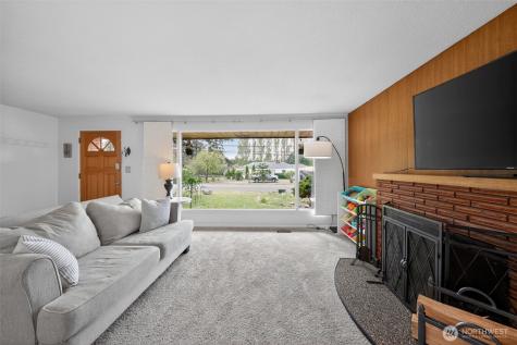 646 SE Ely Street Oak Harbor WA 98277
