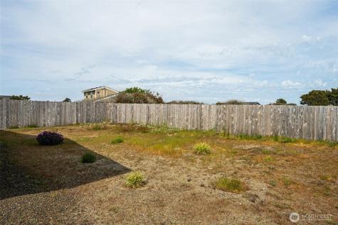 447 N Portal Loop SW Ocean Shores WA 98569