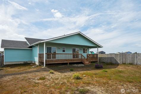 447 N Portal Loop SW Ocean Shores WA 98569