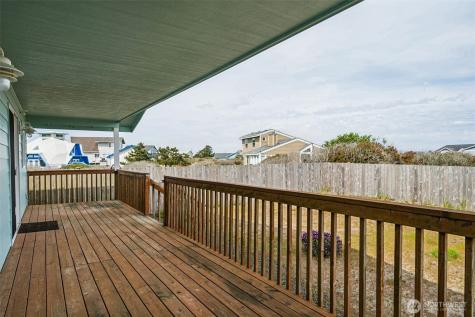 447 N Portal Loop SW Ocean Shores WA 98569