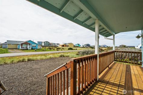 447 N Portal Loop SW Ocean Shores WA 98569