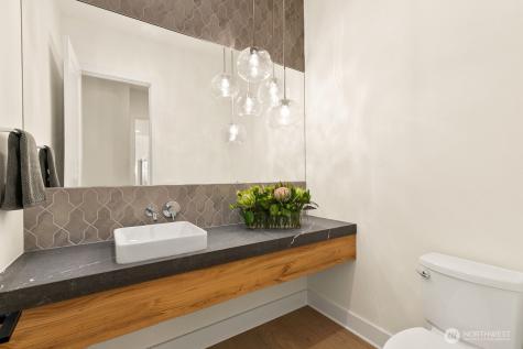 1004 166th Place NE Bellevue WA 98008