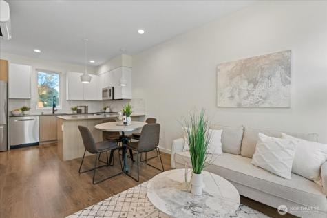 2310 W Newton Street Seattle WA 98199