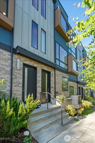 2310 W Newton Street Seattle WA 98199