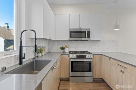 2310 W Newton Street Seattle WA 98199
