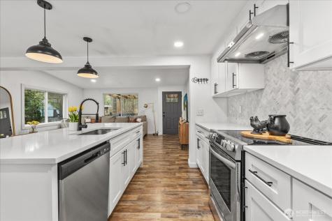 20609 SE 245th Place Maple Valley WA 98038