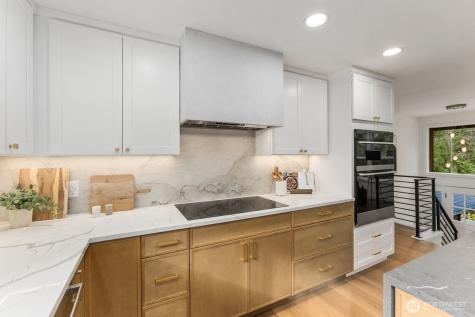 6341 E Sabelhaus Lane Port Orchard WA 98366