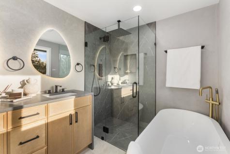 6341 E Sabelhaus Lane Port Orchard WA 98366