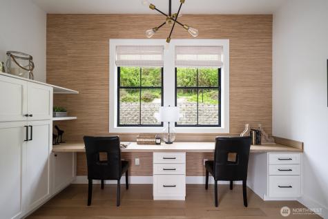 4233 E Lake Sammamish Shore Lane SE Sammamish WA 98075