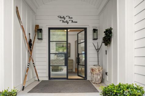 4233 E Lake Sammamish Shore Lane SE Sammamish WA 98075