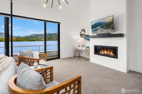4233 E Lake Sammamish Shore Lane SE Sammamish WA 98075