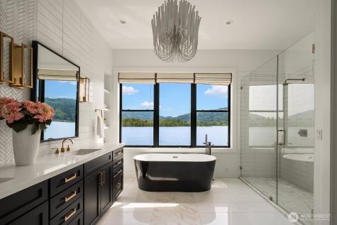4233 E Lake Sammamish Shore Lane SE Sammamish WA 98075