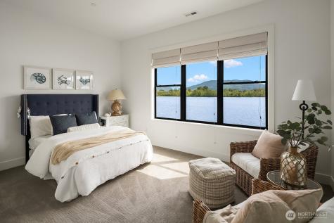 4233 E Lake Sammamish Shore Lane SE Sammamish WA 98075
