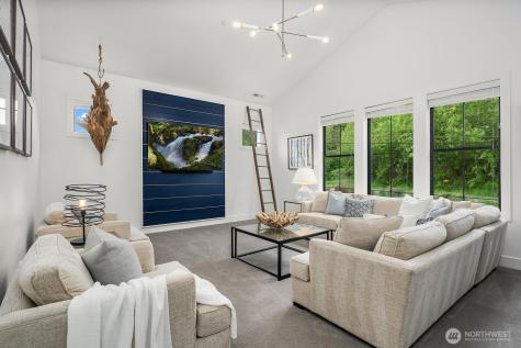 4233 E Lake Sammamish Shore Lane SE Sammamish WA 98075
