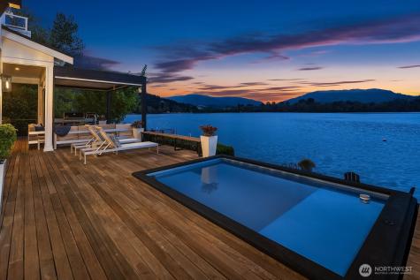 4233 E Lake Sammamish Shore Lane SE Sammamish WA 98075