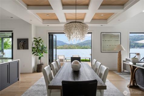 4233 E Lake Sammamish Shore Lane SE Sammamish WA 98075