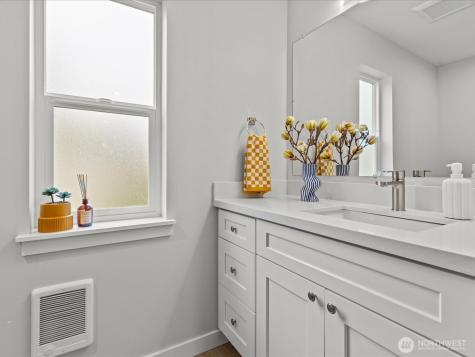 8117 17th Avenue SW Seattle WA 98106