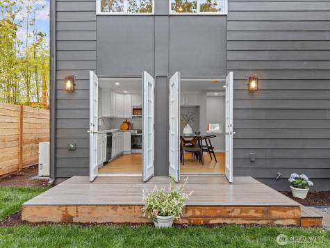 8117 17th Avenue SW Seattle WA 98106