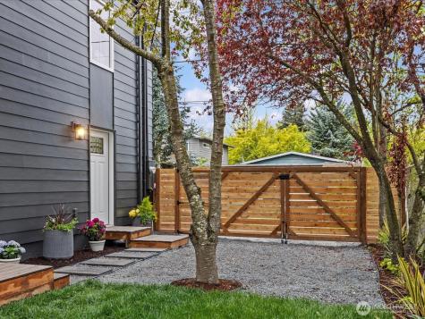 8117 17th Avenue SW Seattle WA 98106