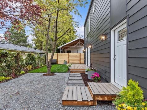 8117 17th Avenue SW Seattle WA 98106