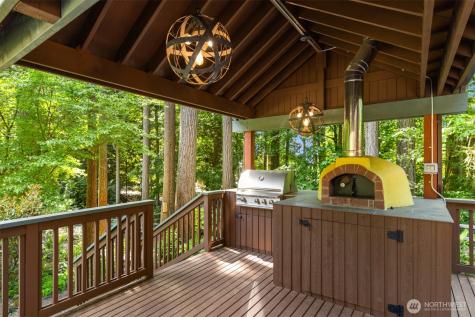 6900 NE Dolphin Drive Bainbridge Island WA 98110
