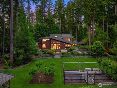 6900 NE Dolphin Drive Bainbridge Island WA 98110