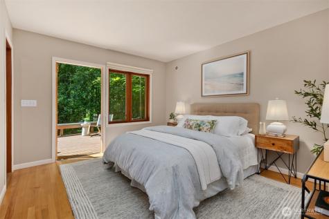 6900 NE Dolphin Drive Bainbridge Island WA 98110