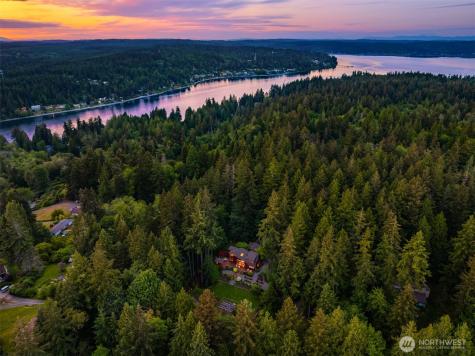 6900 NE Dolphin Drive Bainbridge Island WA 98110