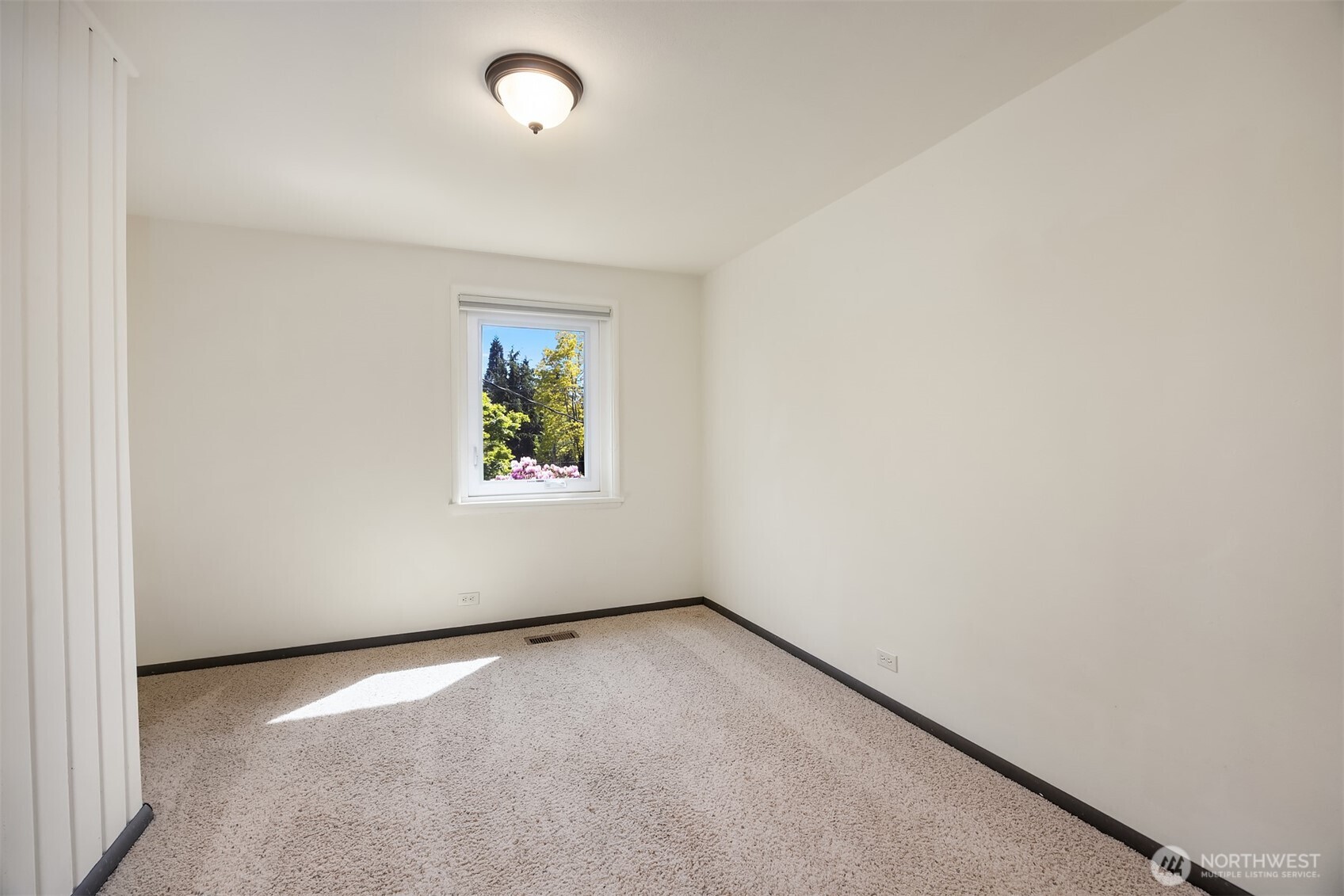 7720 NE 8th Street Medina WA 98039