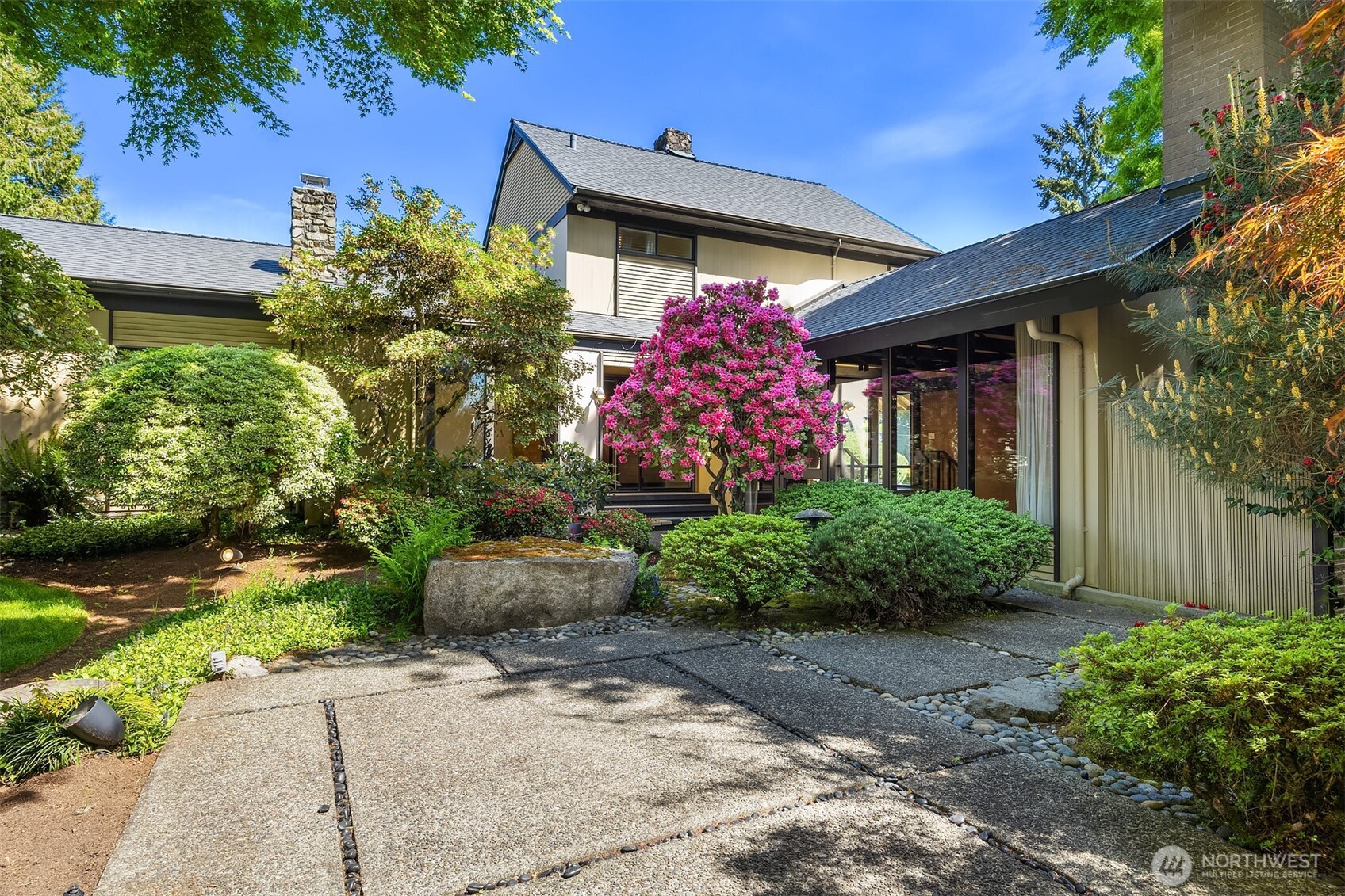 7720 NE 8th Street Medina WA 98039