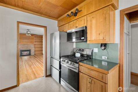 3224 SW Scenic Heights Street Oak Harbor WA 98277