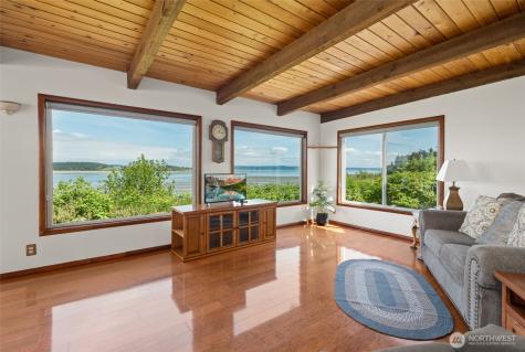 3224 SW Scenic Heights Street Oak Harbor WA 98277