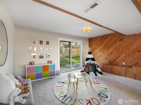 349 Anacortes Avenue SE Renton WA 98059