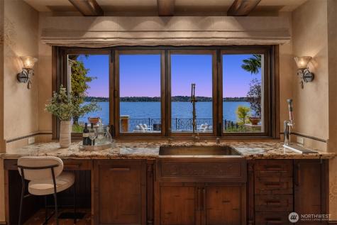 3639 W Mercer Way Mercer Island WA 98040