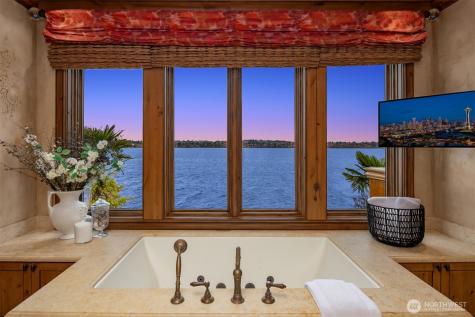 3639 W Mercer Way Mercer Island WA 98040