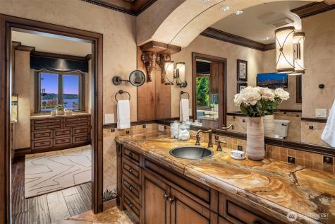 3639 W Mercer Way Mercer Island WA 98040